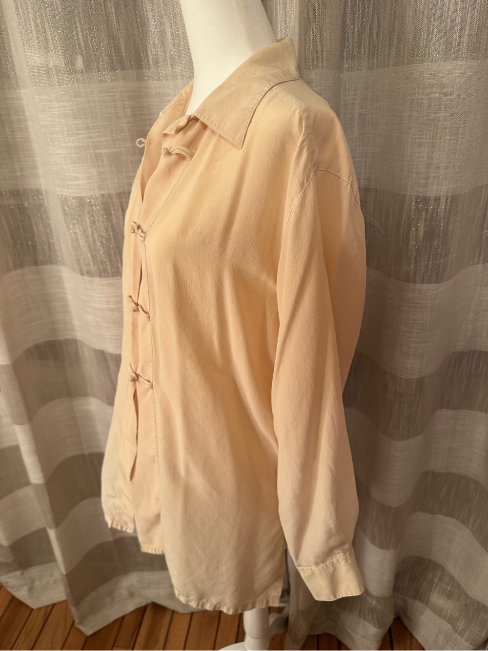 Vintage Women's Pale Yellow Frog-Knot Button Style Silk Blouse - Picture 3 of 6